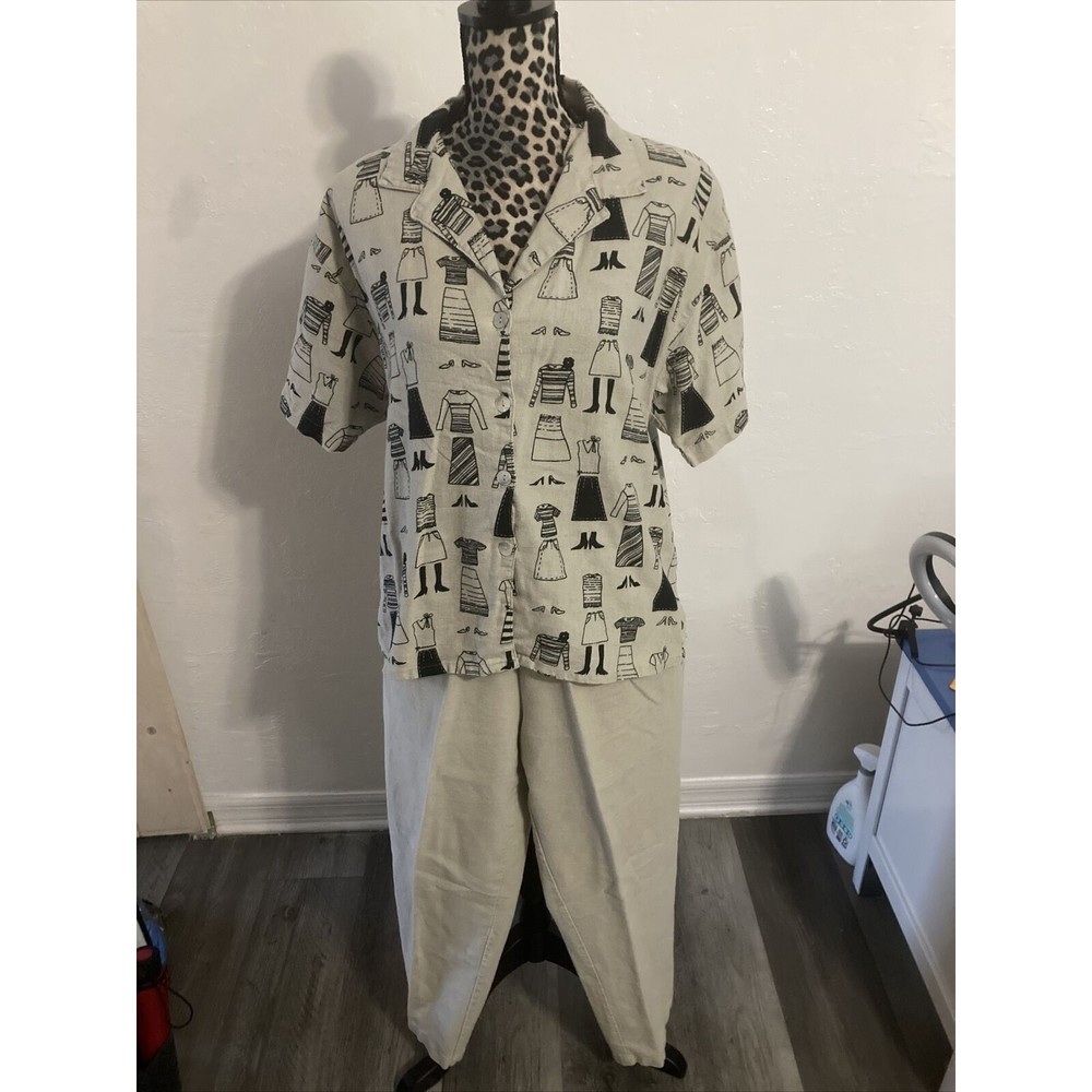 Allyson Whitmore Petites 2 piece set size PL Linen novelty print  beige